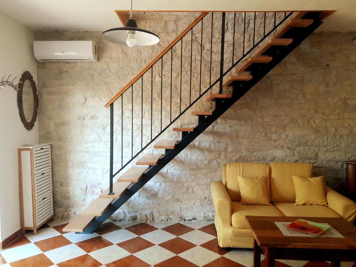 Casa Istriana Nona Pina Villa Kastelir Luaran gambar