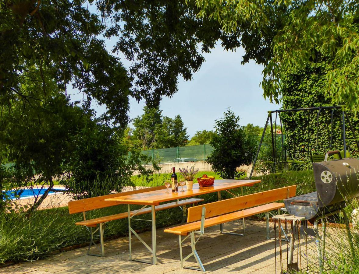 Casa Istriana Nona Pina Villa Kastelir Luaran gambar